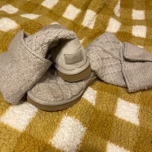 UGG Shoes - Knit UGGS UGG Shoes - Knit UGGS